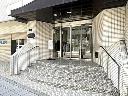 オートロック付きですので女性の方も安心です。