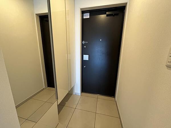 ～玄関～ 大容量のシューズボックス完備の玄関部分です。