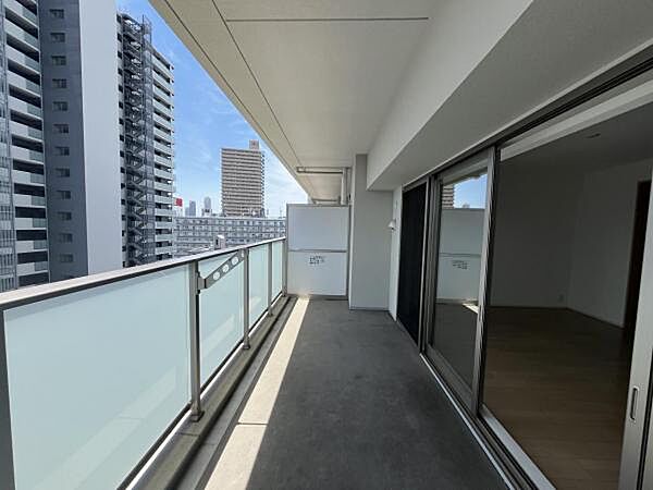 ～バルコニー～ 南向きバルコニーです。