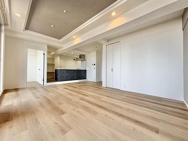 大き目の家具を置いてもゆとりのある広さです。