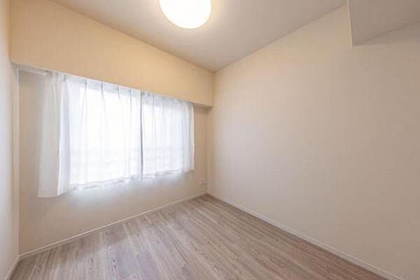 寝室・子ども部屋・書斎など、多彩な用途に対応可能な住まいです。