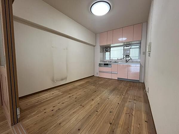 ～ダイニングキッチン～ 約6.0帖のダイニングキッチンです。