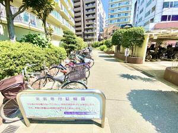 ～エントランス外～ 綺麗に管理されたエントランス外です。