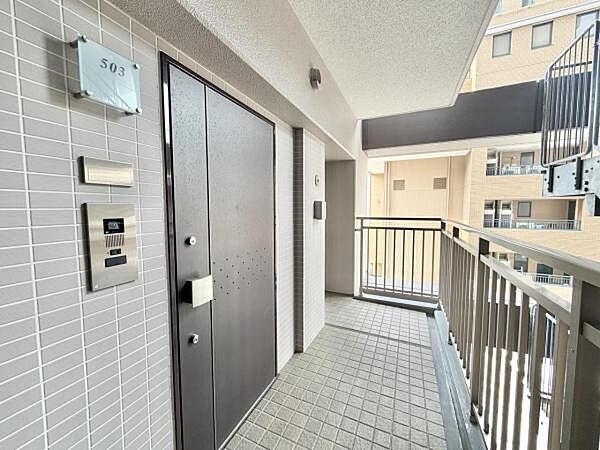 開放感あふれる北西角部屋です。