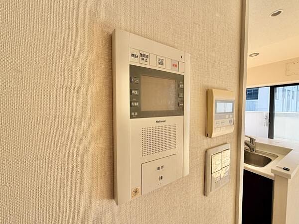モニター付きインターホンです。