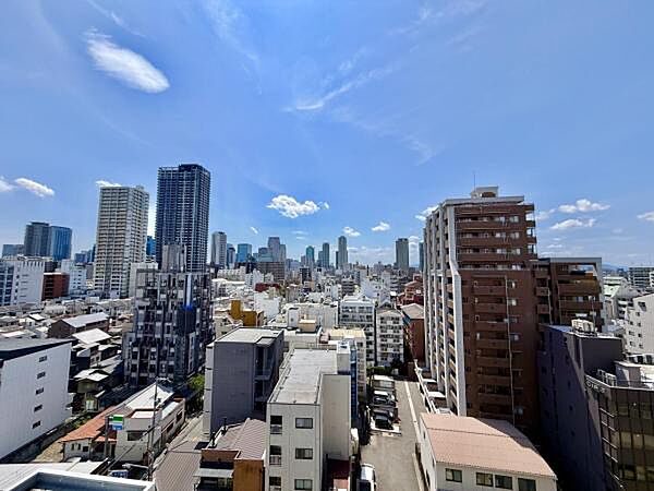 ＼眺望／ 梅田方面を一望出来るお部屋となっております。