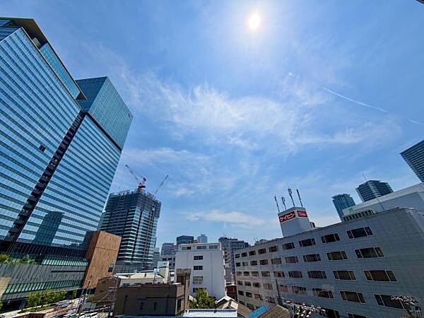 5階部分・南東角住戸につき、陽当たり・通風良好の開放感ある住まい