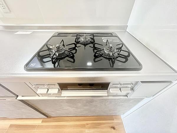 グリル付き3口コンロでお料理のレパートリーが広がりそうです