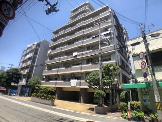 近隣には商業施...