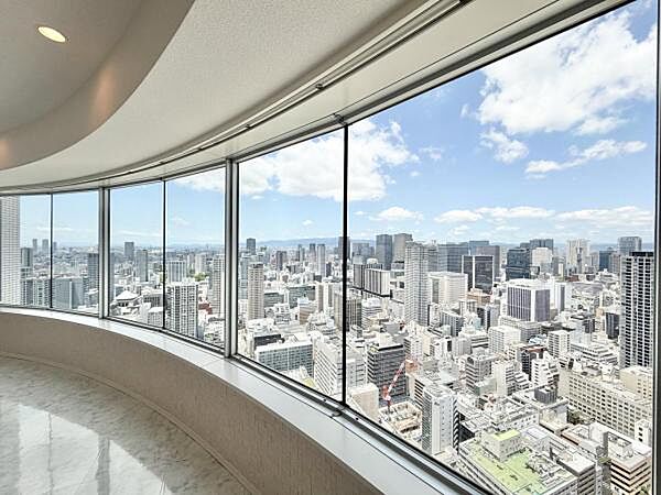 高層階ならではの遠くまで抜けた眺望が魅力です。
