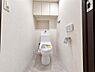 トイレ：＼トイレ／ 温水洗浄機能付きのトイレになります。