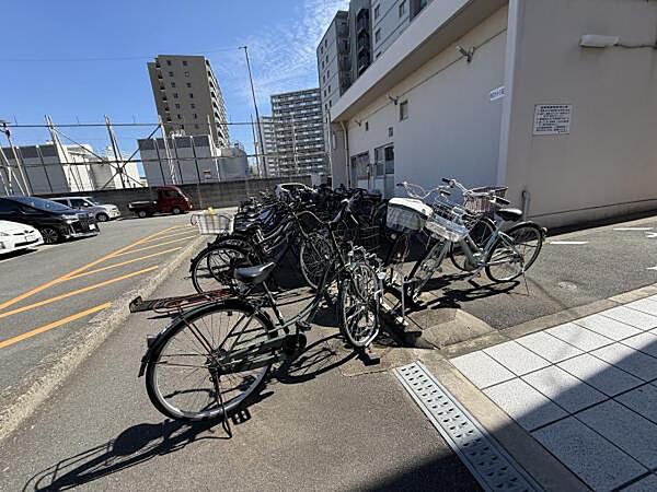 【駐輪場】 整理された駐輪スペースになります。