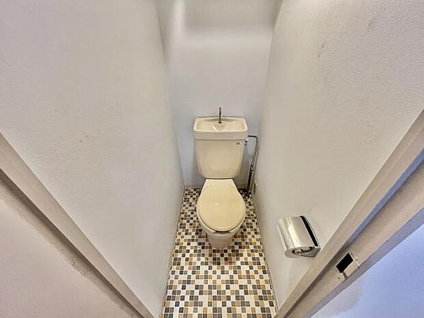 清潔感のある白で統一されたトイレ☆