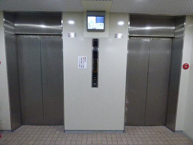 エレベーターは2機ございます。