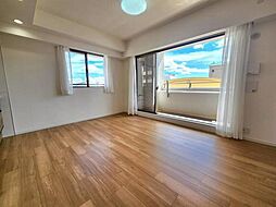 グルーブ兵庫グランアリーナ 2SLDKのリビング/ダイニング