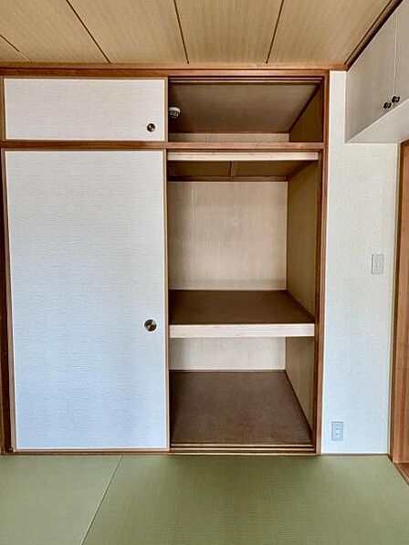 和室の押入れです。