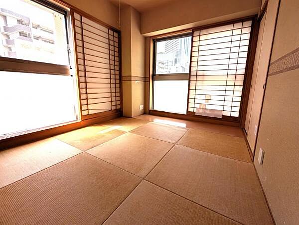 6帖の和室 琉球風畳