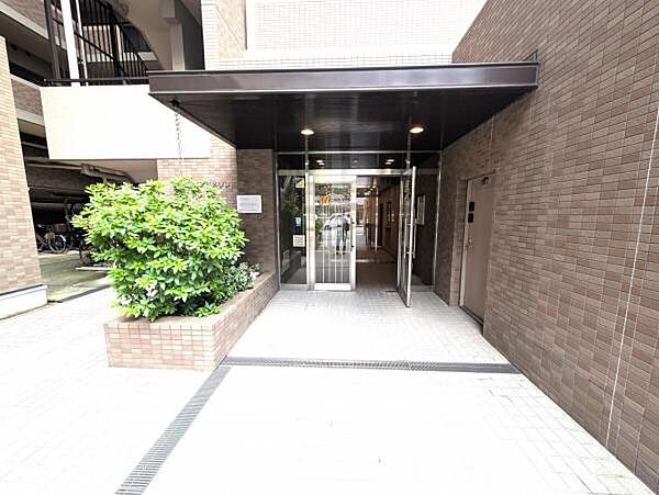 エントランスを拡大表示