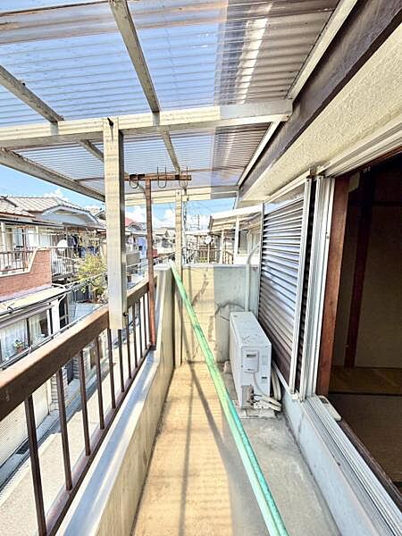 バルコニーでたっぷりの陽光を満喫。 洗濯物もすぐ乾いて家事ラク♪ 【即日案内可】お問い合わせは朝日住宅まで