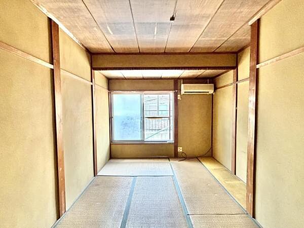 シンプルな間取りで使い勝手◎。 寝室や子ども部屋、趣味の空間など自由な使い方が楽しめます。  【即日案内可】お問い合わせは朝日住宅まで