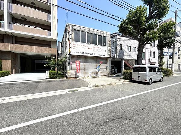 前面に建物もなく明るく開放感のある土地
