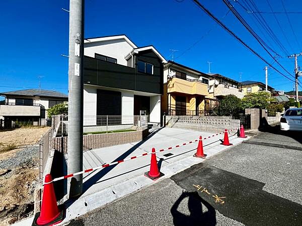 即日案内可能。  お客様専用サイトでオンラインで物件提案。  スマホ片手にご家族で家探し 「物件探しがしやすくなった」と皆様に好評です。 毎月先着順でご対応ですので、お早めにお問い合わせください。