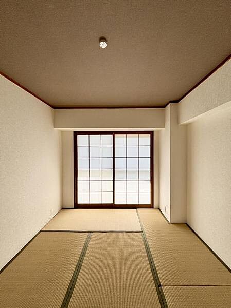 畳のお部屋もあります。