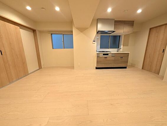 広くて窓が多く...