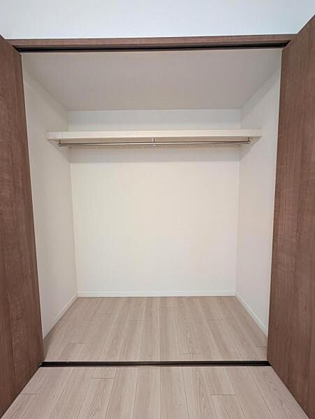 たくさんのお洋服をきちんとしまえる、大容量のクローゼット