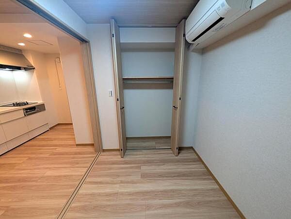 大きなクローゼットにしっかり収納
