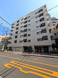 外観:趣のあるマンション外観、両隣に高い建物がないため圧迫感がありません 外観:趣のあるマンション外観、両隣に高い建物がないため圧迫感がありません