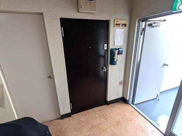 5階南西向き角部屋、明るくて開放感のある間取りのお部屋です
