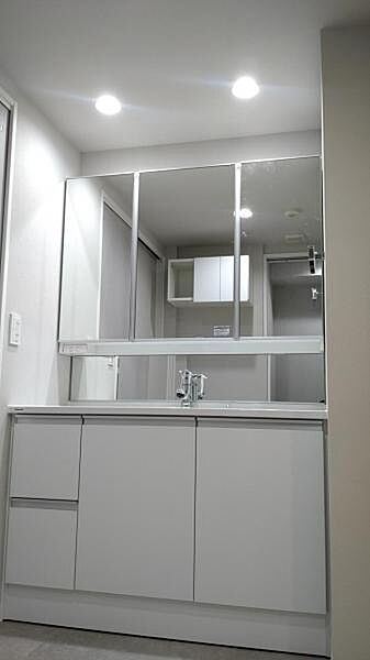 三面鏡付洗面化粧台