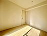 洋室：洋室　約5.1帖 室内コンディション良好♪主寝室にもオススメです♪
