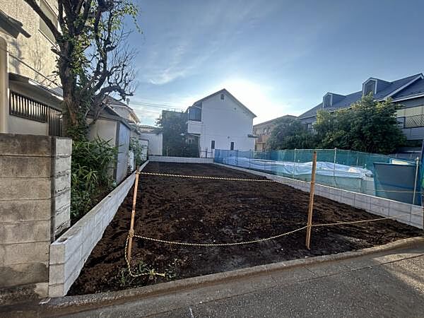 高低差のない整形地です♪ 小学校、中学校徒歩5分以内でお子様の通学も安心です♪