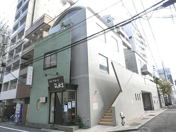 戸建の様な吹き抜けがあり、開放感良好なお家です！近隣に商業設備が充実！