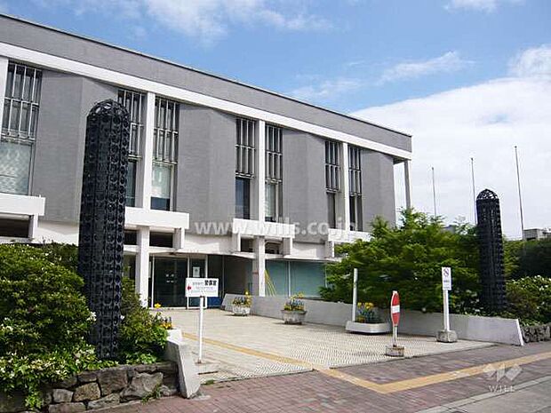 尼崎市役所の外観