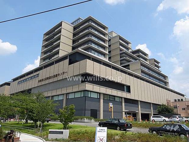 兵庫県立尼崎総合医療センターの外観