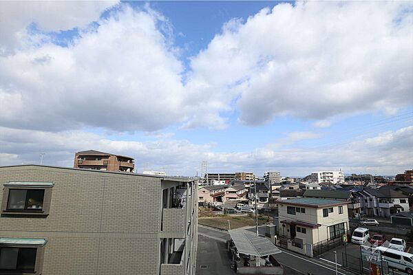 バルコニーからの眺め（南方向）［2025年3月11日撮影］