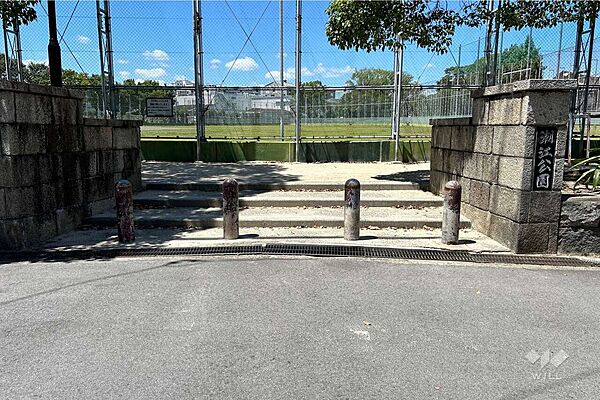 潮江公園の外観