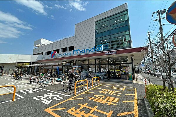 万代(尼崎難波店)の外観