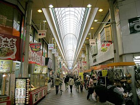 阪神尼崎駅前商店街の外観