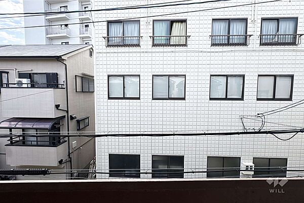 バルコニーからの眺め（西方向）［2026年8月11日撮影］