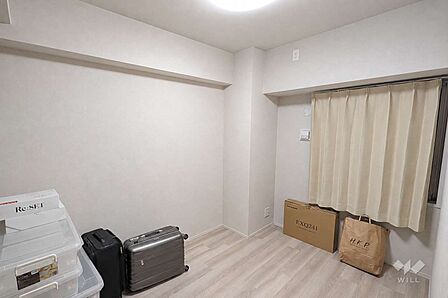 北西側洋室約5.4帖※AI画像編集を施しています［2026年8月23日撮影］