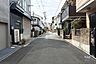外観：物件の南側前面道路（東側から）［2026年8月29日撮影］