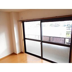 スカイブルーK 3階1DKのリビング/ダイニング