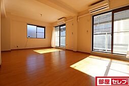 パラシオン東山 2階1LDKのリビング/ダイニング