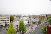周りは閑静な住宅街です。