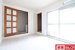 明・楽・春岡 2階1Kのリビング/ダイニング