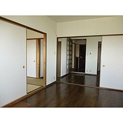 エレガントパレス守山 7階2DKのリビング/ダイニング